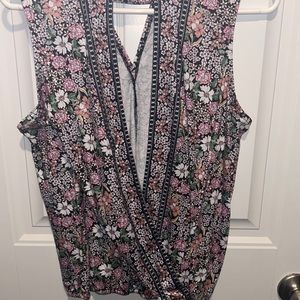 Day trip open front sleeveless blouse. Pretty floral pattern